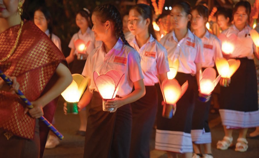 Luang prabang Festival Of Lights 10